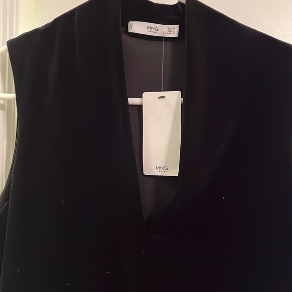 Mango deep v-neck velvet dress NWT - Picture 2 of 2